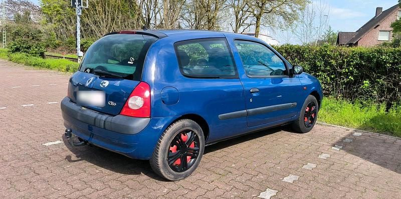 Second-hand Renault Clio II 2002 Albastru Hatchback
