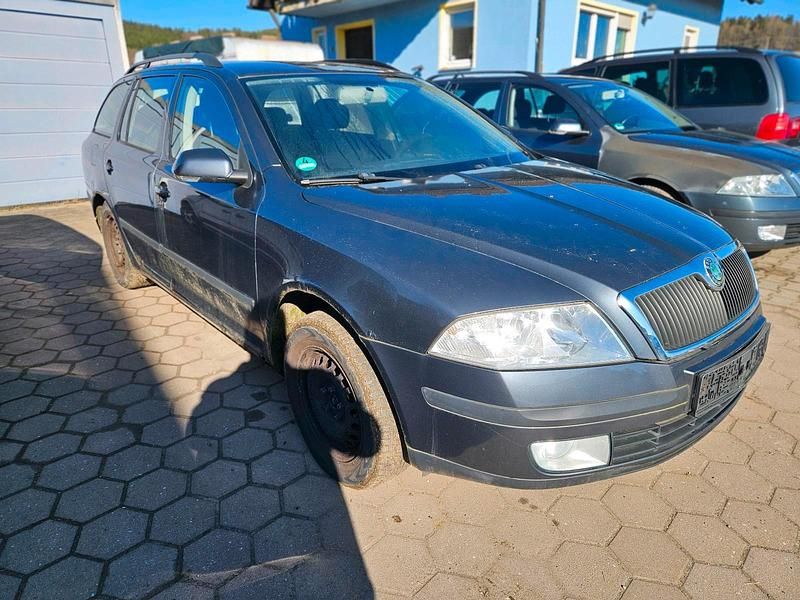 Gebraucht Skoda Octavia Ambiente 116 PS (85 kW) 2008 Grau Kombi