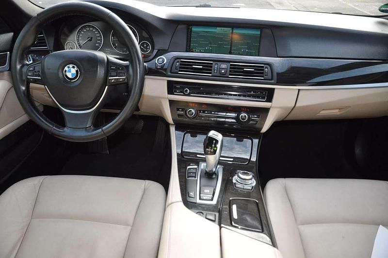Gebraucht BMW 520 184 PS (135 kW) 2013 Grau Limousine