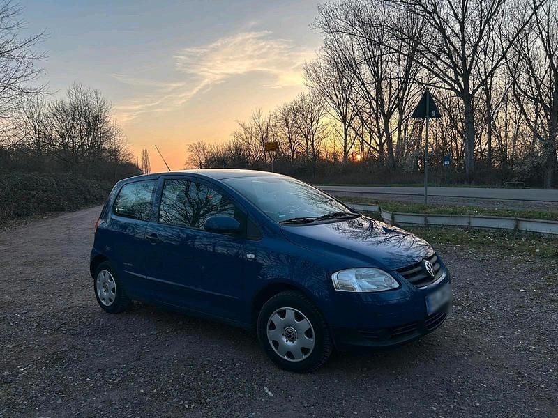 Gebraucht VW Fox 50 PS (36 kW) 2009 Blau Kleinwagen