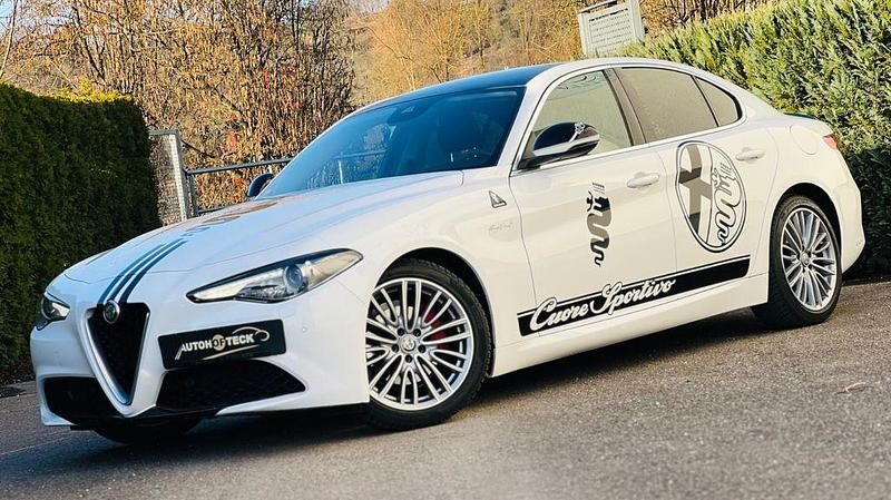 Gebraucht Alfa Romeo Giulia Super 179 PS (131 kW) 2016 Weiß Limousine