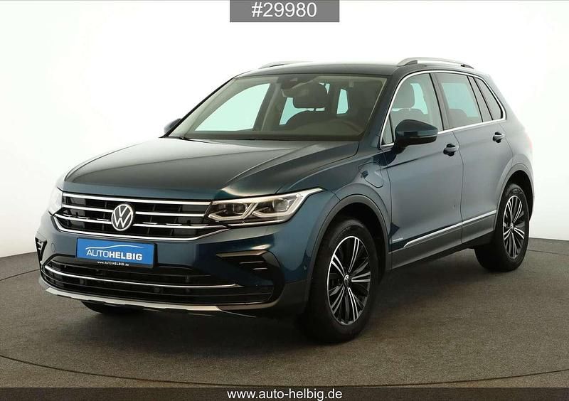 Gebraucht VW Tiguan Elegance 245 PS (180 kW) 2022 Nightshade blue metallic SUV