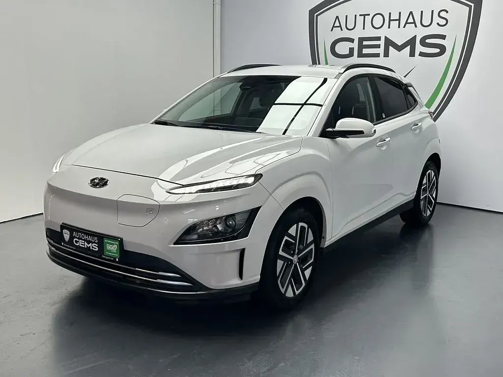 Gebraucht Hyundai Kona Edition 30+ 100 kW (136 PS) 2022 Weiß SUV