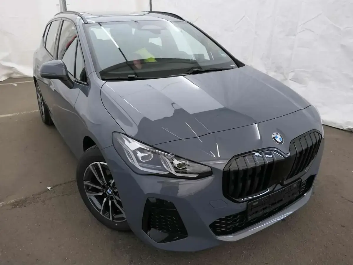 Używany BMW 223 Active Tourer Performance 218 KM (160 kW) 2025 Brązowy Minivan