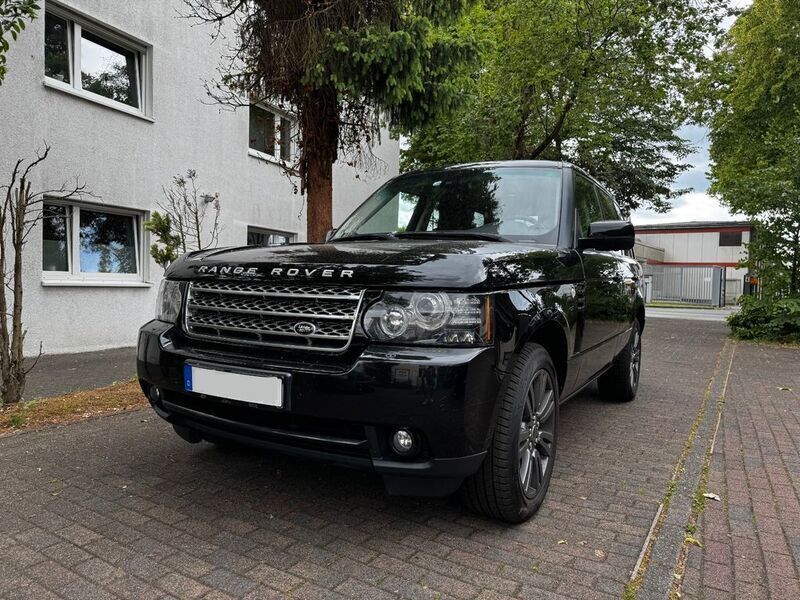 Schwarz Gebraucht 2012 Land Rover Range Rover Vogue SUV | 23.250 € - Bild 1/4