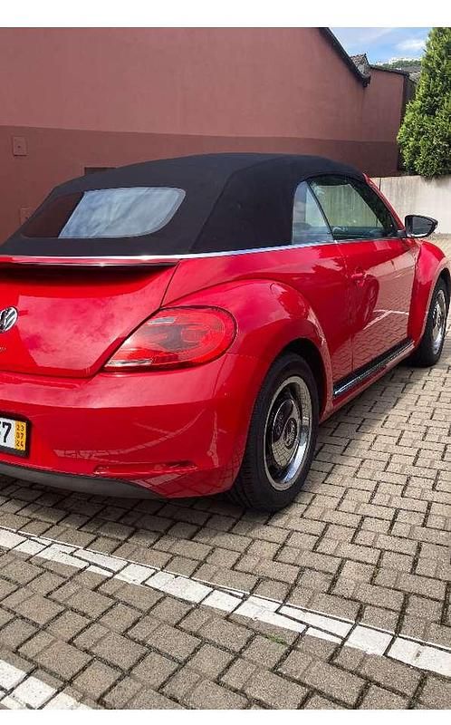 Gebraucht VW Beetle Cabriolet Design 140 PS (102 kW) 2014 Rot Cabrio