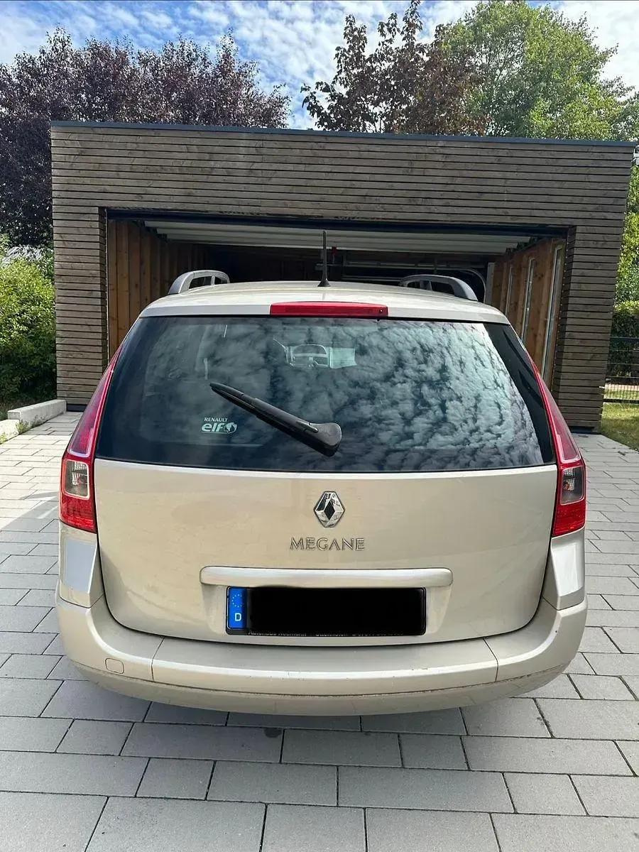 Gebraucht Renault Mégane GrandTour 111 PS (81 kW) 2009 Gold Kombi