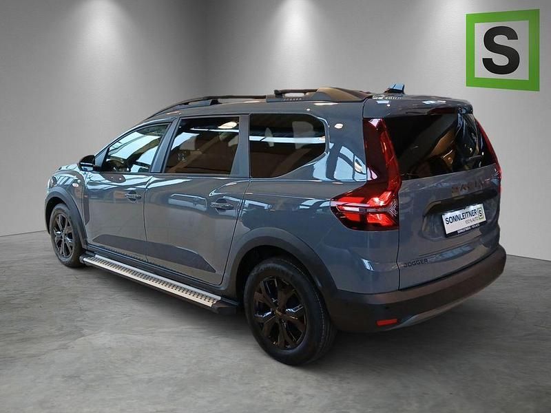 Neu Dacia Jogger Extreme 101 PS (74 kW) 2025 Grau Van / Kleinbus