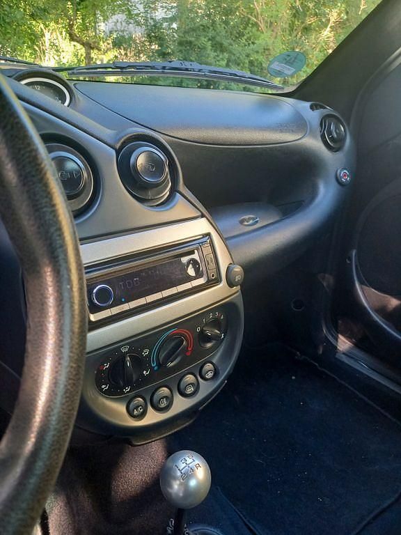 Gebraucht Ford StreetKa 95 PS (69 kW) 2004 Schwarz Cabrio