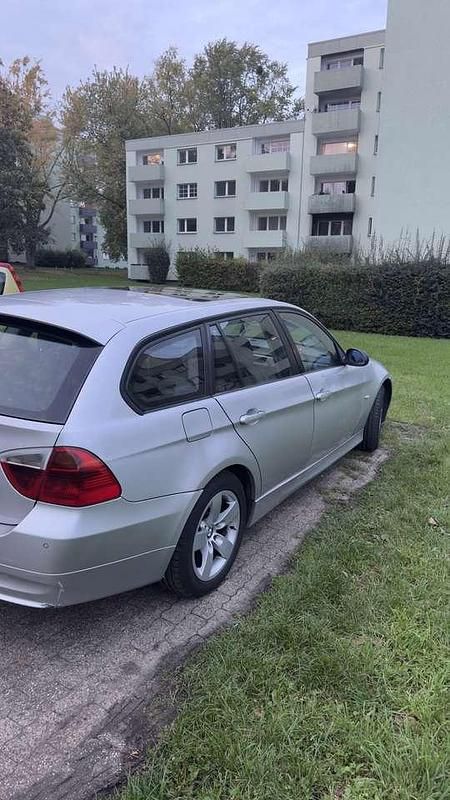 Gebraucht BMW 320 177 PS (130 kW) 2007 Kombi