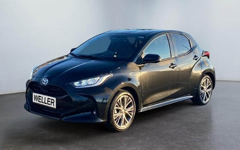 Schwarz Neu 2025 Toyota Yaris Hybrid Limousine | 23.906 € (Guter Preis) - Bild 1/4