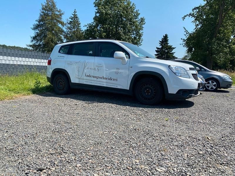 Weiß Gebraucht 2012 Chevrolet Orlando Kombi | 3.300 € (Superpreis) - Bild 1/4