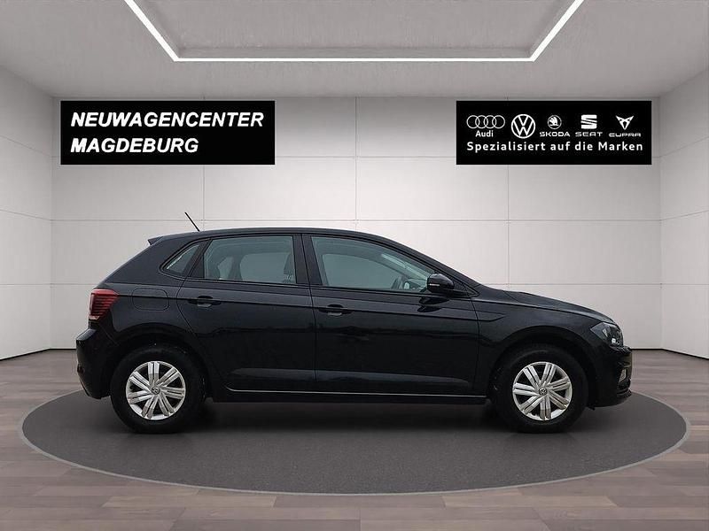 Gebraucht VW Polo Trendline 75 PS (55 kW) 2018 Schwarz Kleinwagen
