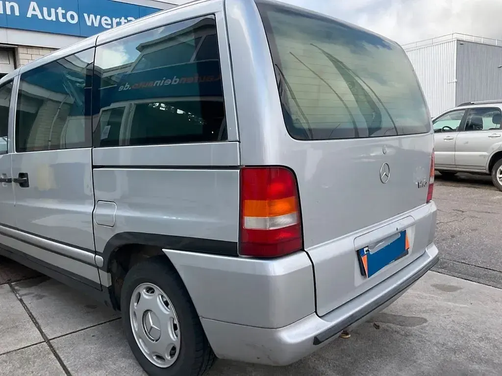 Gebraucht Mercedes Vito 122 PS (89 kW) 2003 Van