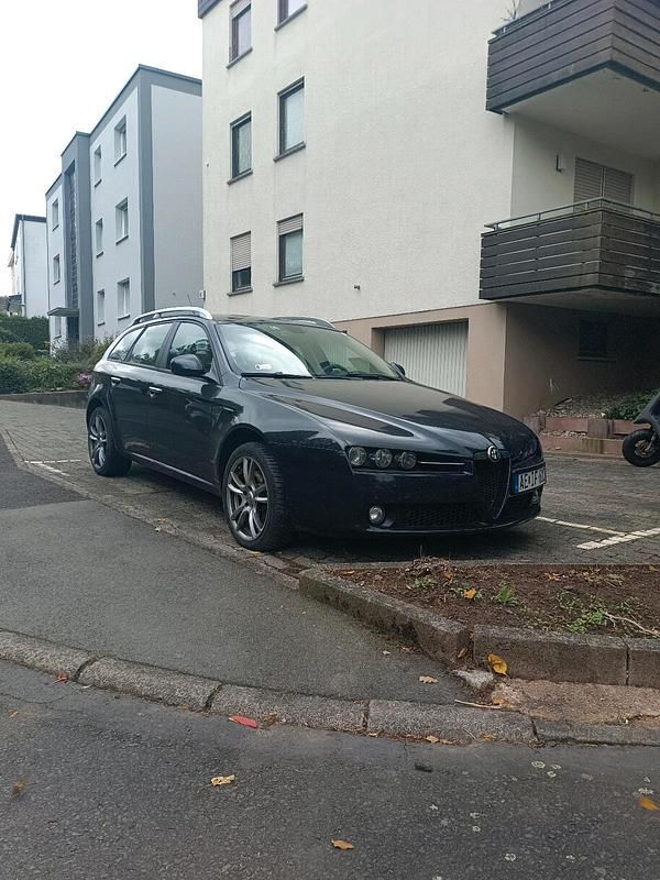 Schwarz Gebraucht 2007 Alfa Romeo 159 Kombi | 4.500 € (Fairer Preis) - Bild 1/4