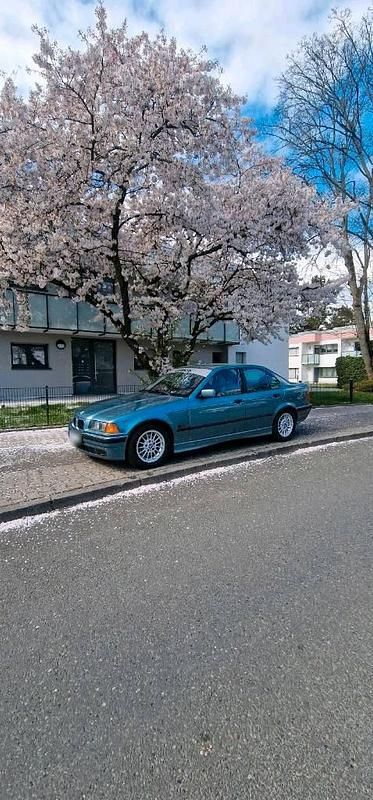 Second-hand BMW 320 150 CP (110 kW) 1996 Berlinǎ
