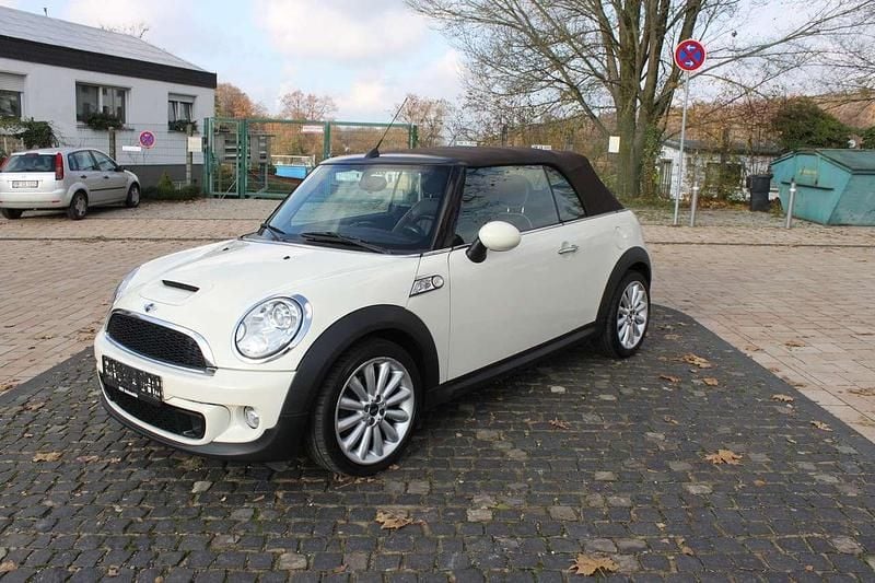 Gebraucht Mini Cooper S Cabriolet 184 PS (135 kW) 2012 Perlweiß metallic Cabrio