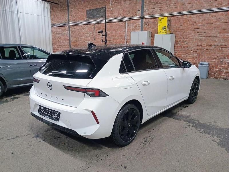Gebraucht Opel Astra 131 PS (96 kW) 2024 Weiß Limousine