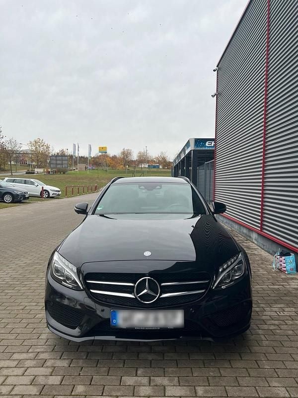 Schwarz Gebraucht 2016 Mercedes C250 AMG Kombi | 18.200 € (Etwas zu teuer) - Bild 1/4