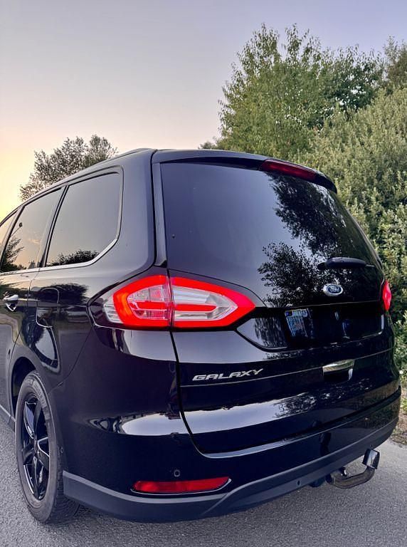 Gebraucht Ford Galaxy Titanium 150 PS (110 kW) 2018 Schwarz Van / Kleinbus