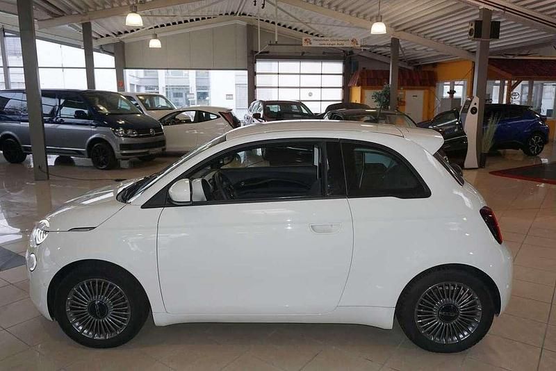Gebraucht Fiat 500e Icon 86 kW (118 PS) 2021 Weiß Limousine