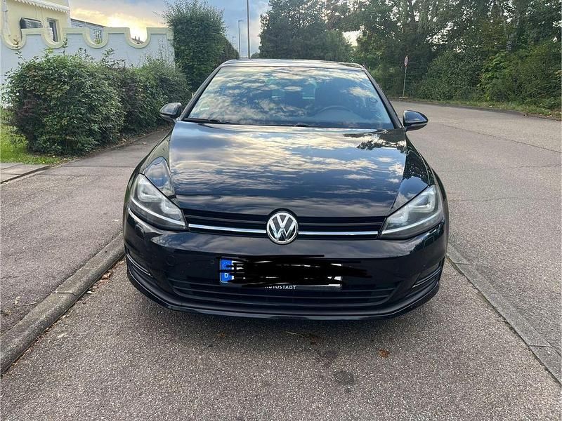 Schwarz Gebraucht 2014 VW Golf VII Cup Limousine | 8.000 € (Guter Preis) - Bild 1/4