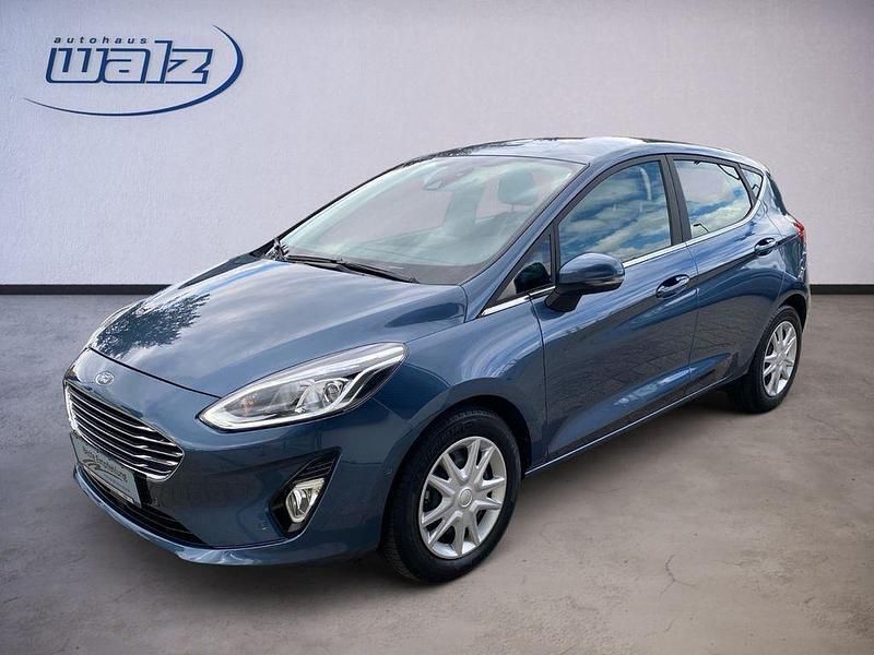 Chromablau Gebraucht 2021 Ford Fiesta Titanium Kleinwagen | 13.990 € (Fairer Preis) - Bild 1/4