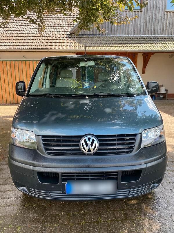 Grau Gebraucht 2004 VW T5 Van | 7.800 € (Etwas zu teuer) - Bild 1/4