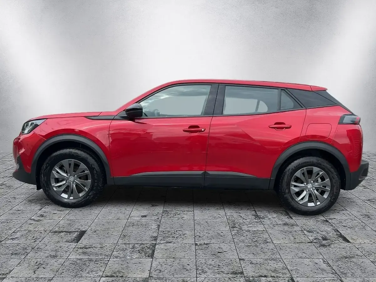Gebraucht Peugeot 2008 Active 131 PS (96 kW) 2022 Elixir rot sonderlack SUV