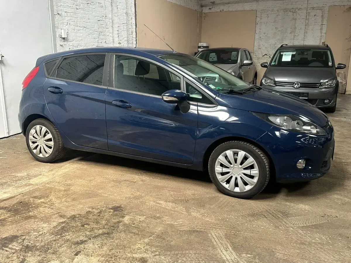 Gebraucht Ford Fiesta 95 PS (69 kW) 2011 Blau Limousine