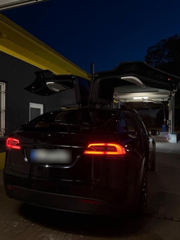 Schwarz Gebraucht 2017 Tesla Model X SUV | 26.900 € (Fairer Preis) - Bild 1/4