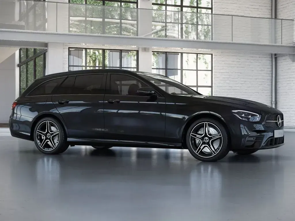 Gebraucht Mercedes E300 AMG 211 PS (155 kW) 2023 Schwarz Limousine