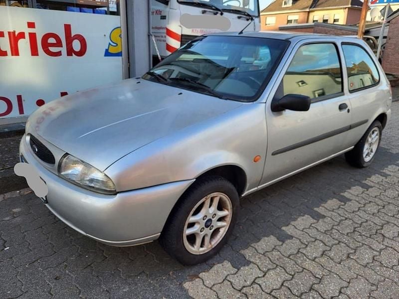 Gebraucht Ford Fiesta Style 75 PS (55 kW) 1999 Silber Kleinwagen
