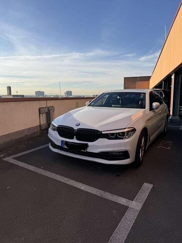 Gebraucht BMW 520 Efficient Dynamics 190 PS (139 kW) 2017 Limousine