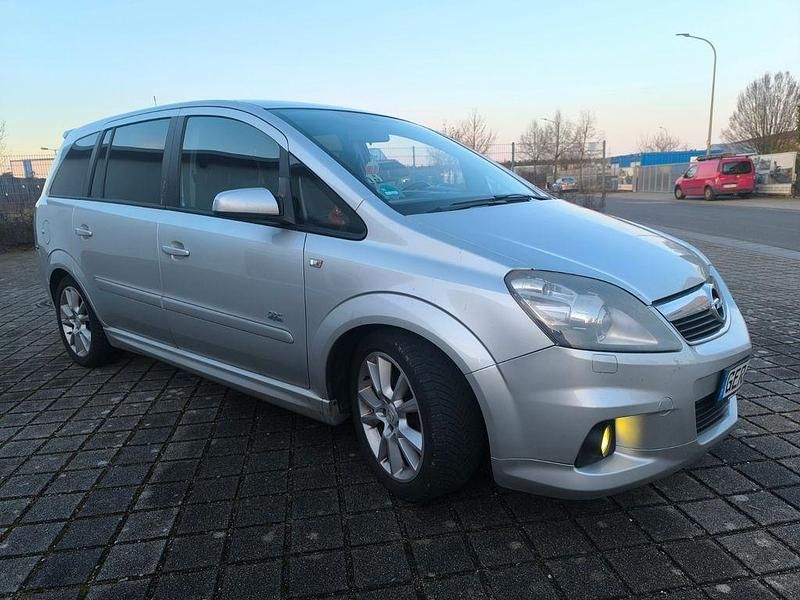 Gebraucht Opel Zafira OPC 150 PS (110 kW) 2007 Silber Van / Kleinbus