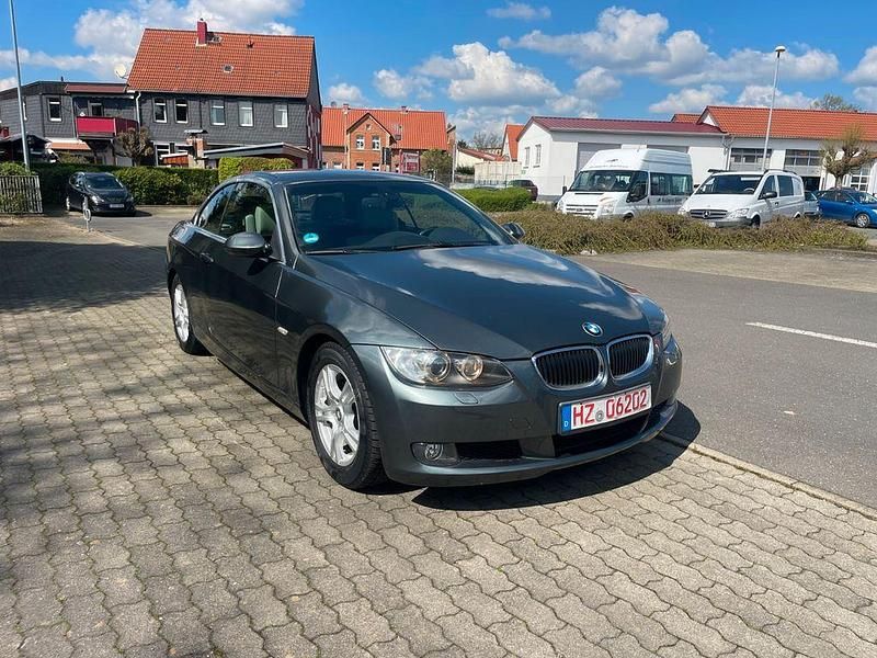 Gebraucht BMW 320 Cabriolet 177 PS (130 kW) 2009 Grün Cabrio