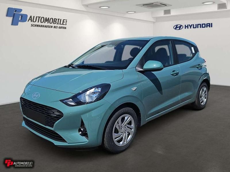 Mangrove green Neu 2025 Hyundai i10 Select Kleinwagen | 15.990 € (Fairer Preis) - Bild 1/4