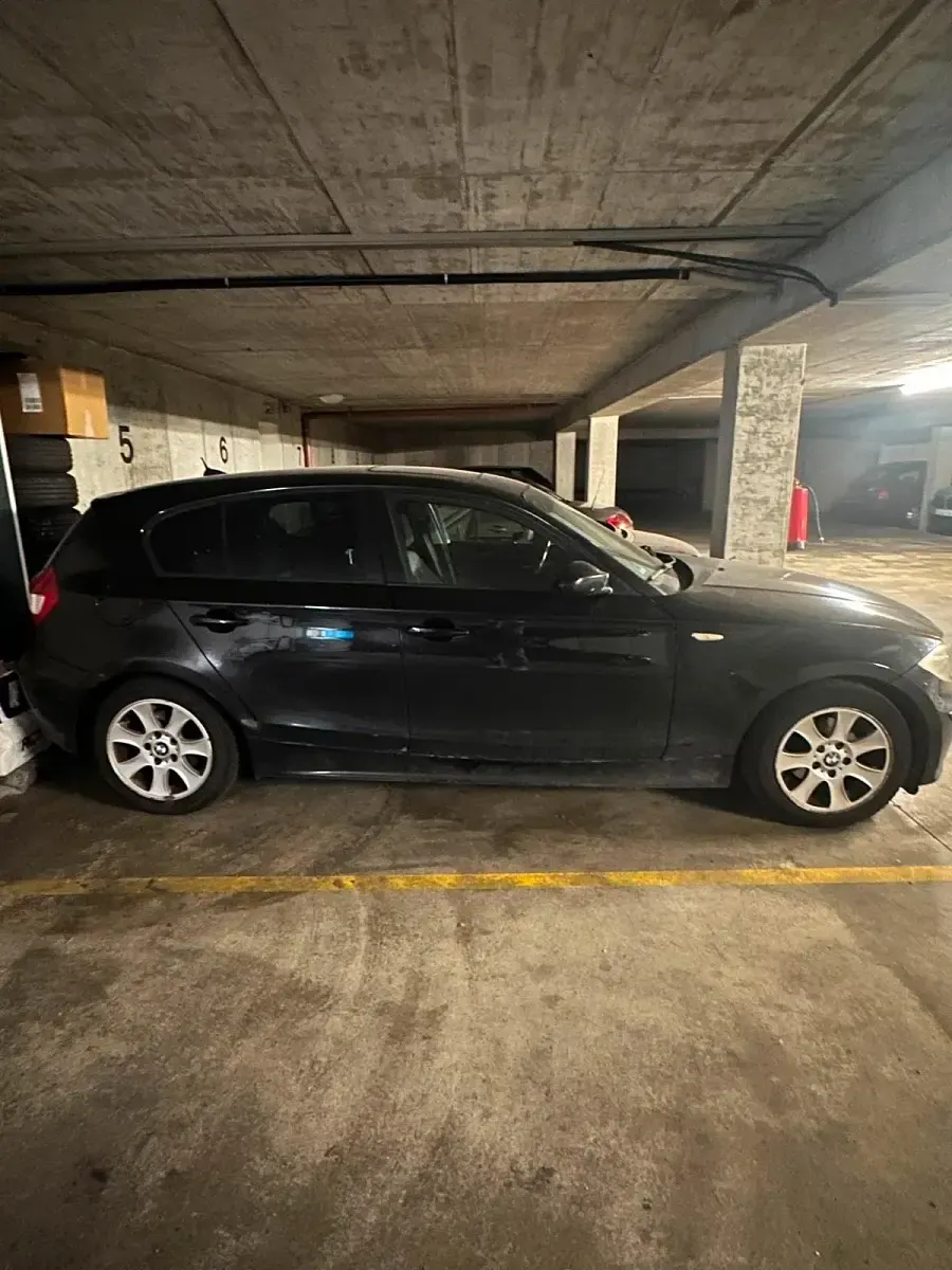 Gebraucht BMW 116 116 PS (85 kW) 2005 Schwarz Kleinwagen