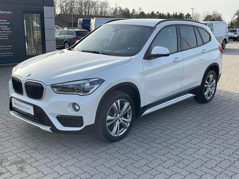 Gebraucht BMW X1 Sport Line 150 PS (110 kW) 2017 Mineralweiss metallic SUV
