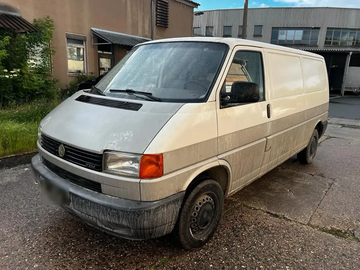 Gebraucht VW T4 102 PS (75 kW) 2002 Weiß Van