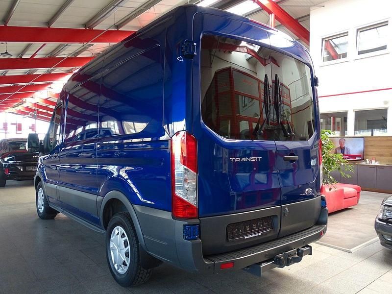 Gebraucht Ford Transit Trend 131 PS (96 kW) 2017 Blau Van / Kleinbus