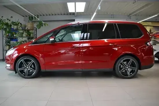 Gebraucht Ford Galaxy Titanium 180 PS (132 kW) 2017 Rot Van / Kleinbus