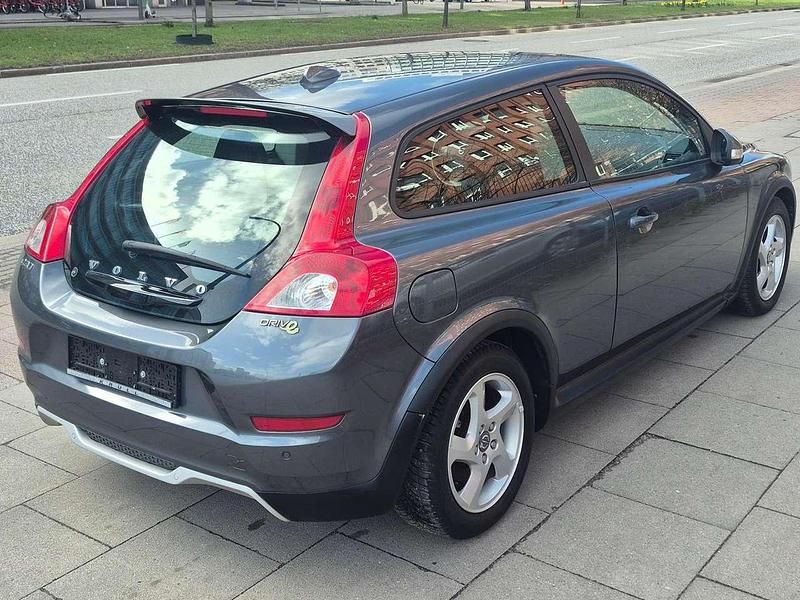 Gebraucht Volvo C30 Momentum 114 PS (83 kW) 2011 Titanium grey / metallic Kleinwagen