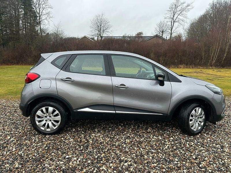 Gebraucht Renault Captur Dynamique 110 PS (80 kW) 2016 Grau SUV