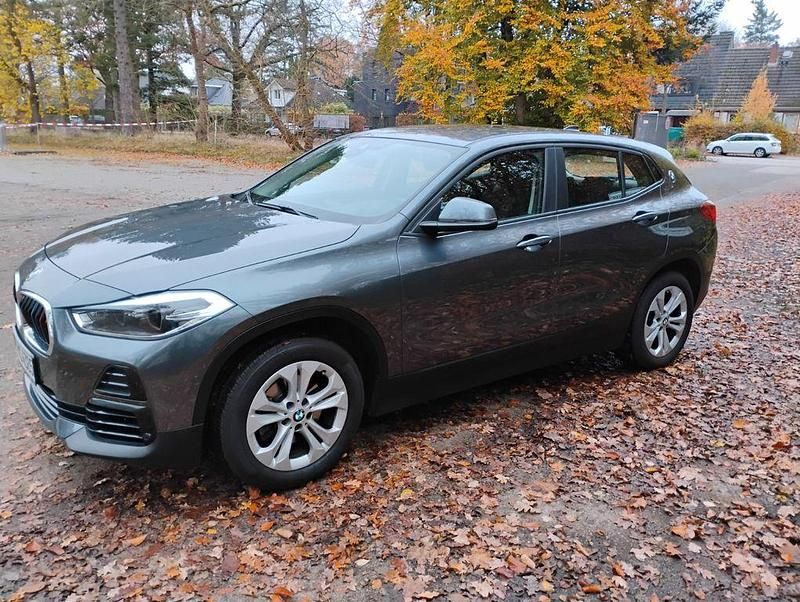 Grau Gebraucht 2020 BMW X2 Advantage SUV | 19.979 € (Guter Preis) - Bild 1/4