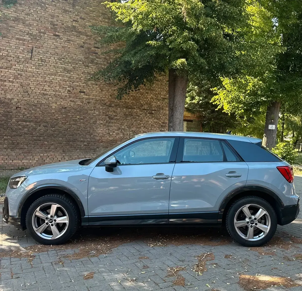 Gebraucht Audi Q2 S-Line 150 PS (110 kW) 2021 Grau SUV