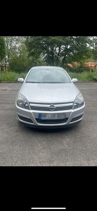 Silber Gebraucht 2005 Opel Astra Kleinwagen | 2.150 € - Bild 1/4