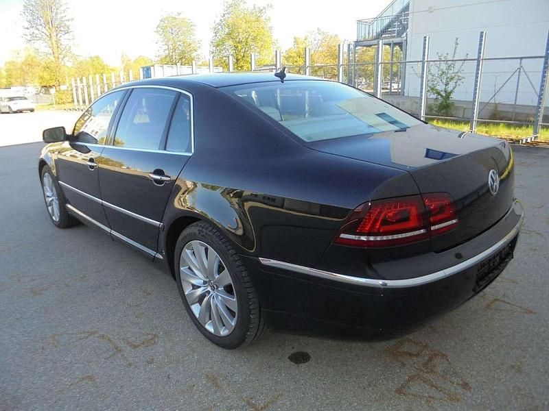 Second-hand VW Phaeton 245 CP (180 kW) 2014 Negru Berlinǎ