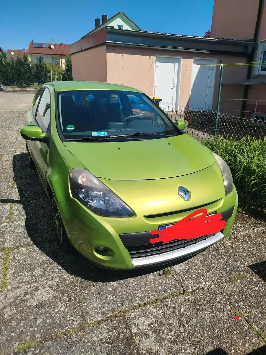 Gebraucht Renault Clio 101 PS (74 kW) 2010 Grün Kleinwagen