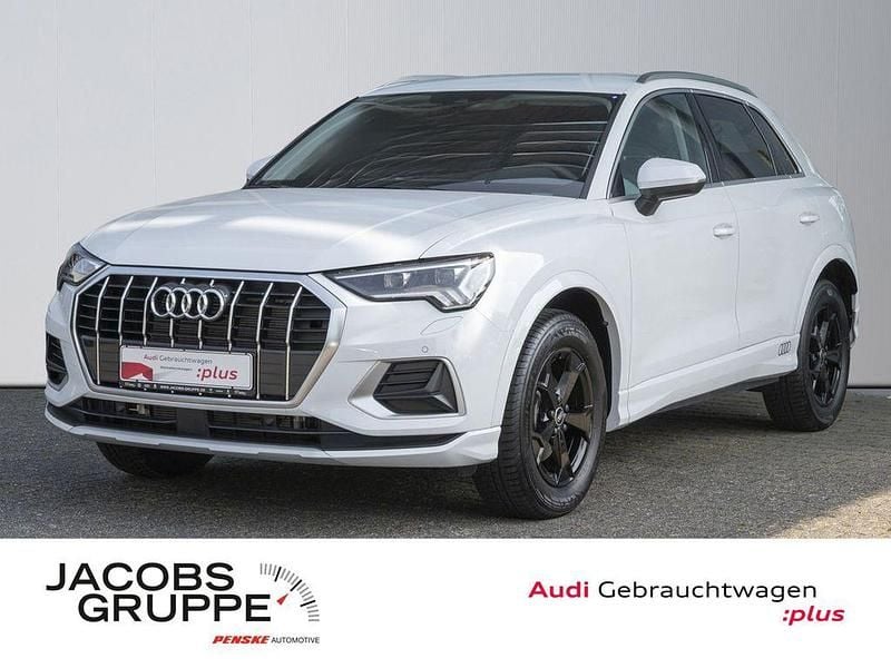 Gletscherweiß metallic Gebraucht 2024 Audi Q3 Advanced Plus SUV | 45.680 € (Teuer) - Bild 1/4